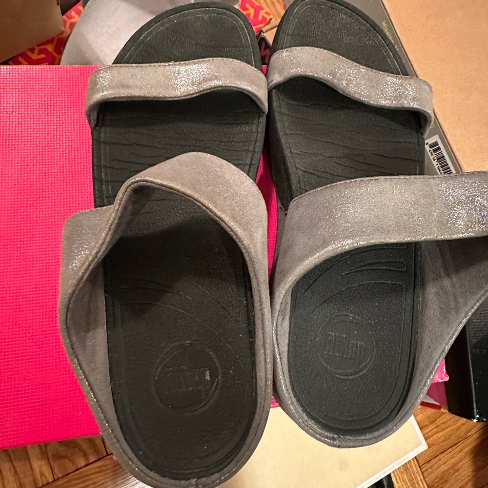 FitFlop Silver Sz 9